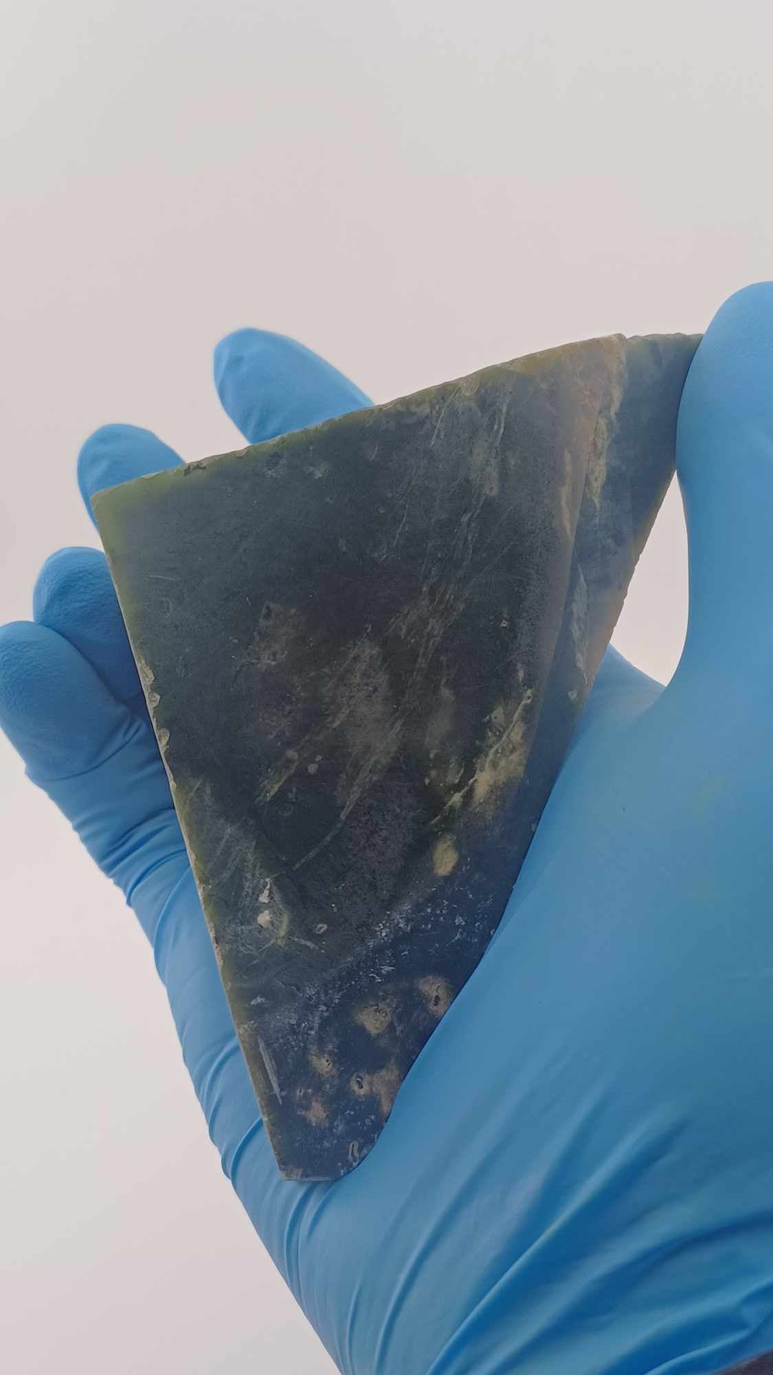 Medium Dark Green Nephrite Jade Pyramid-cut - 373g - Grade B